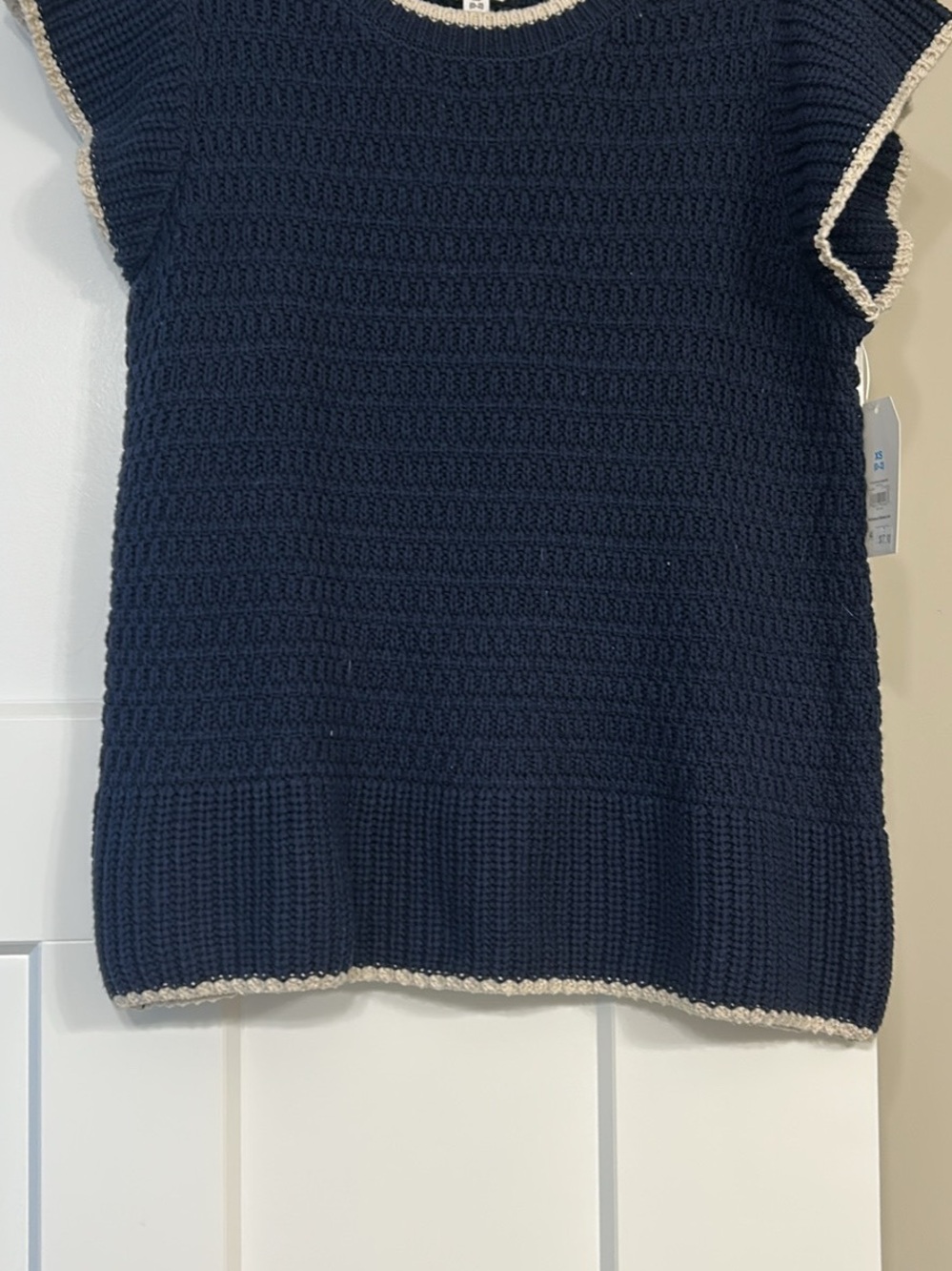 Time and Tru Navy Knit Sleeveless Sweater with Cream Trim